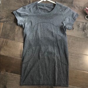 Lulu lemon swiftly tech short sleeve shirt
